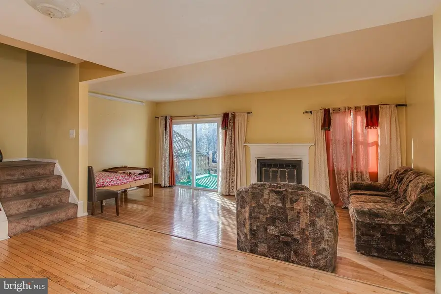 8610 Watershed Ct, Gaithersburg, MD 20877 - Image #2