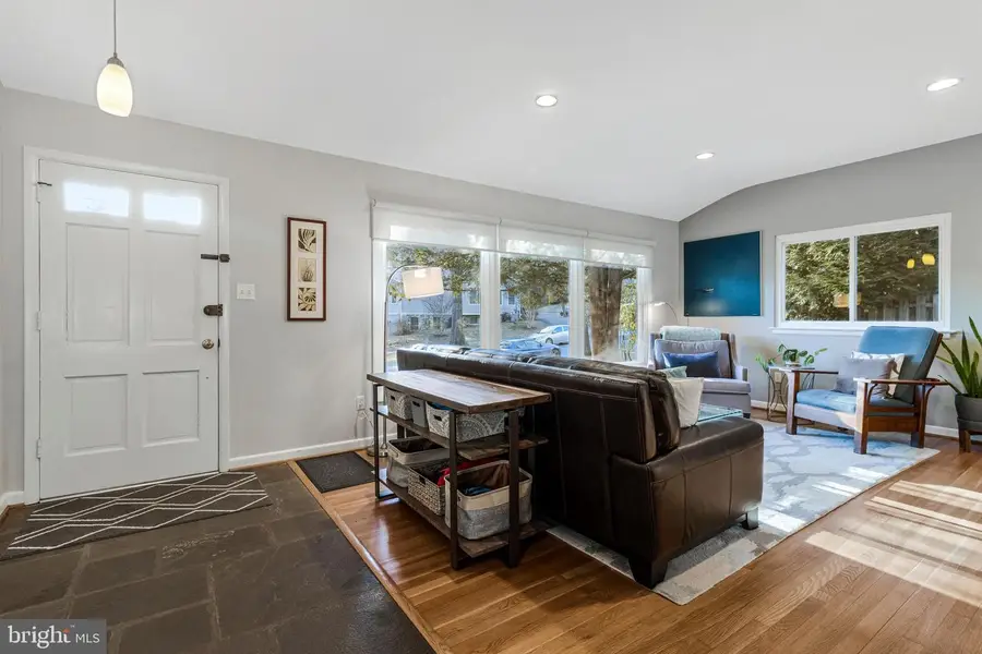 6203 Melvern Dr, Bethesda, MD 20817 - #2