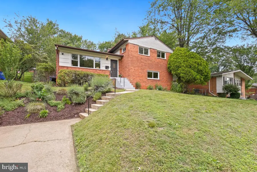 827 Caddington Ave, Silver Spring, MD 20901 - #2