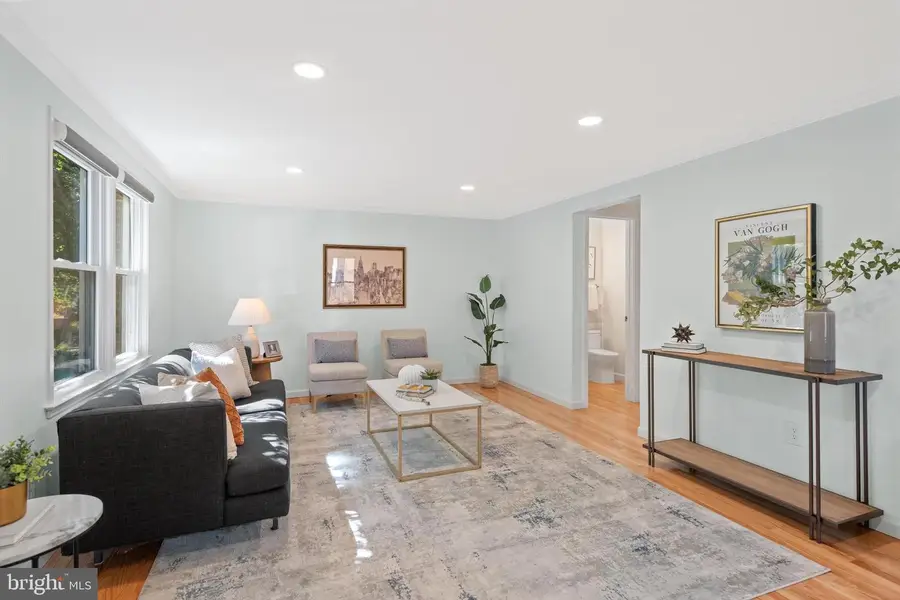 9329 Bentridge Ave, Potomac, MD 20854 - Image #3