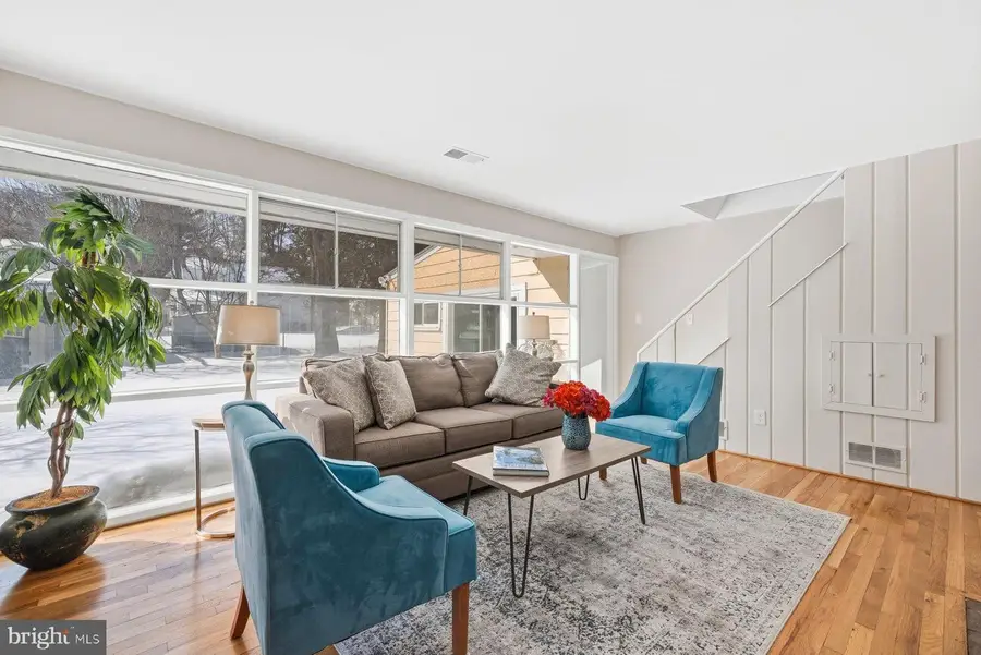 13102 Midway Ave, Rockville, MD 20851 - Image #2