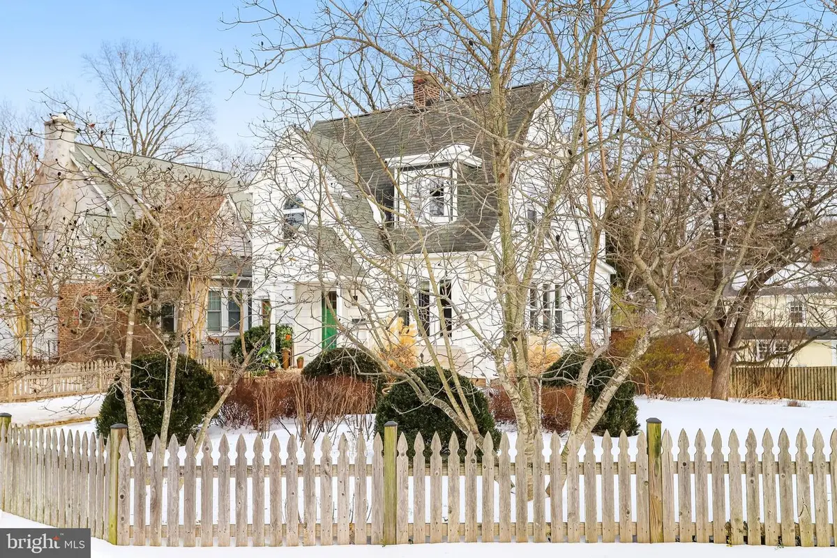 512 Pershing Dr, Silver Spring, MD 20910 - #1