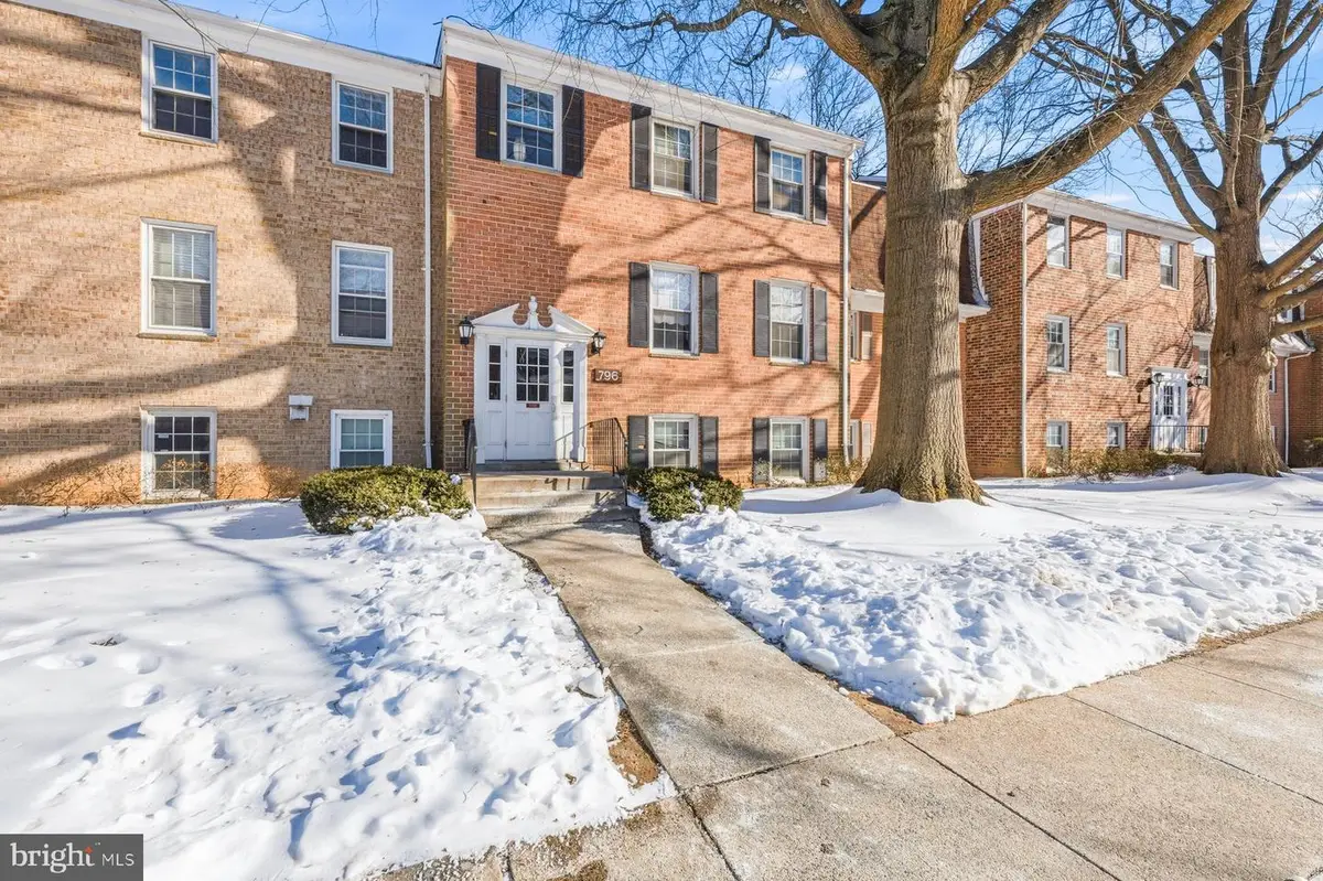 796 Quince Orchard Blvd #201, Gaithersburg, MD 20878 - Image #1