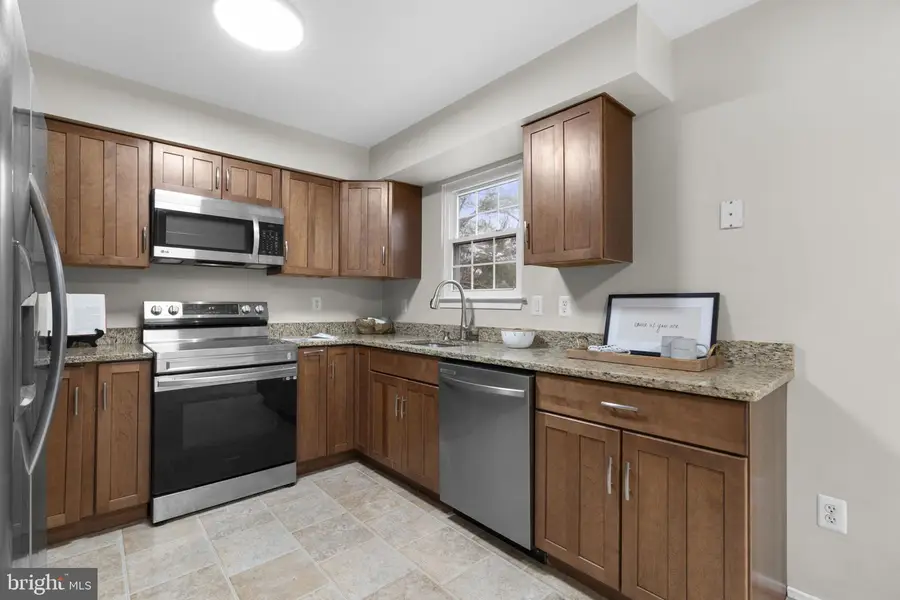 22 Cross Laurel Ct, Germantown, MD 20876 - #3