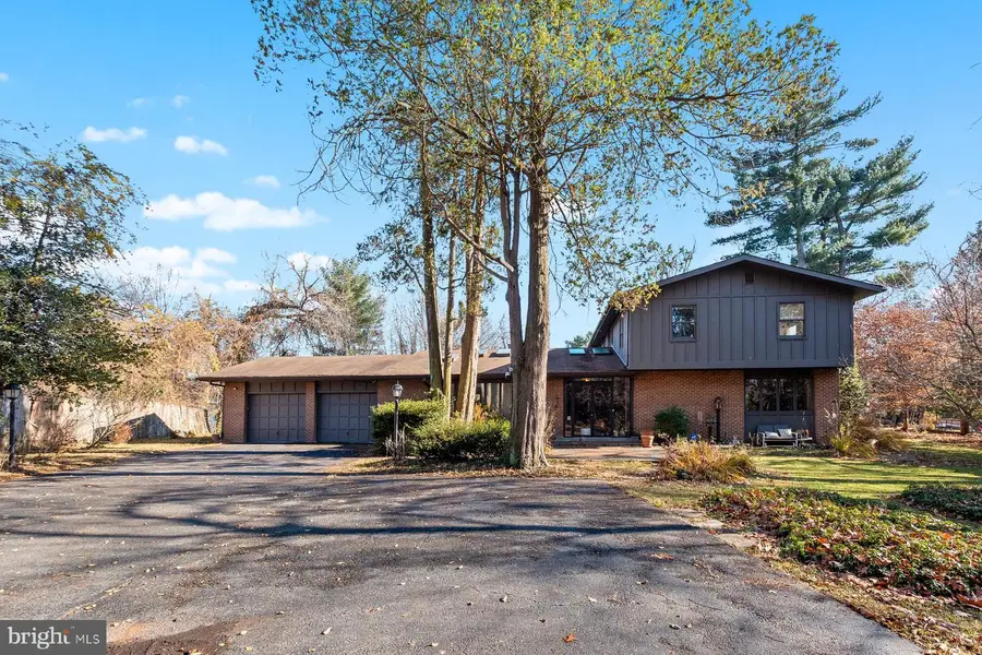 11001 Lockwood Dr, Silver Spring, MD 20901 - #2