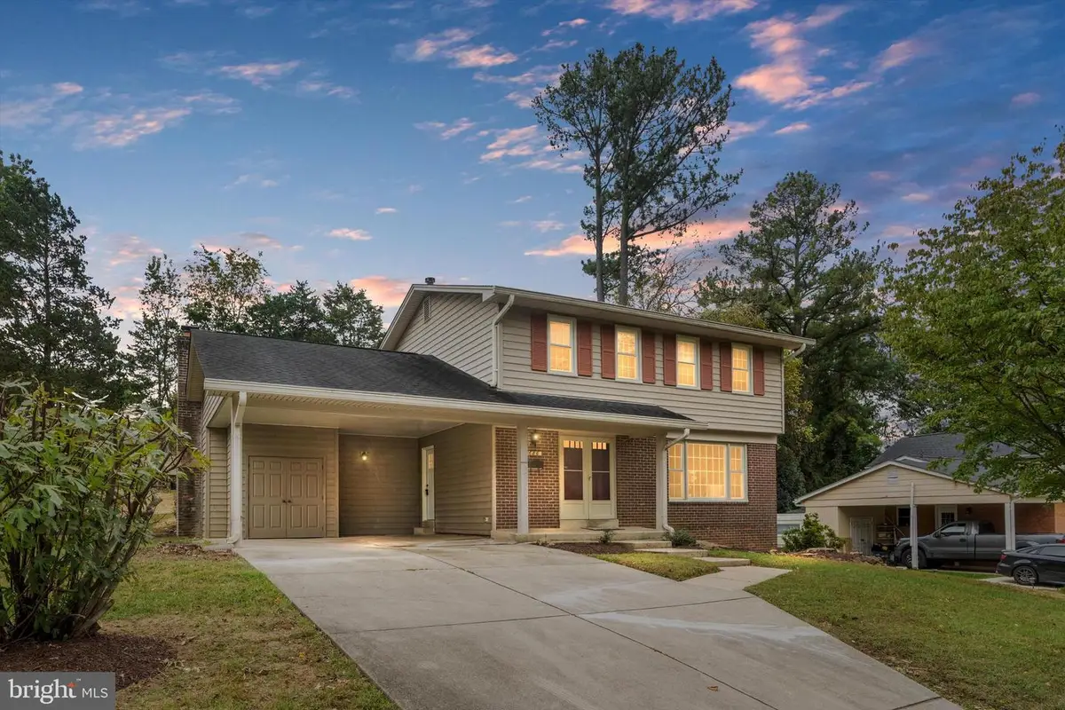 686 College Pkwy, Rockville, MD 20850 - #1