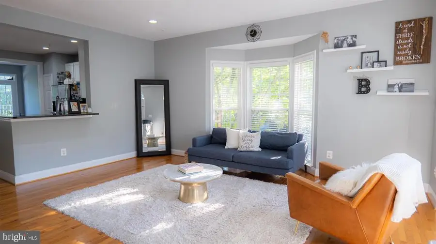 10483 Damascus Park Ln, Damascus, MD 20872 - Image #3