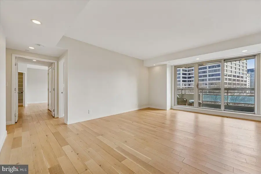 5600 Wisconsin Ave #705, Chevy Chase, MD 20815 - #3