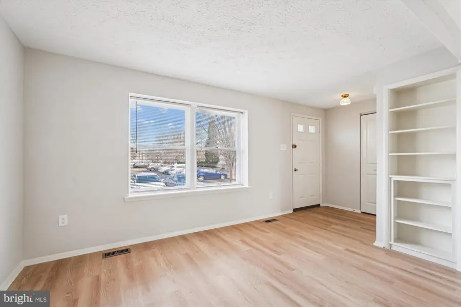 7623 Nutwood Ct, Rockville, MD 20855 - #3