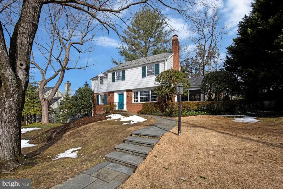 4907 Scarsdale Rd, Bethesda, MD 20816 - #2