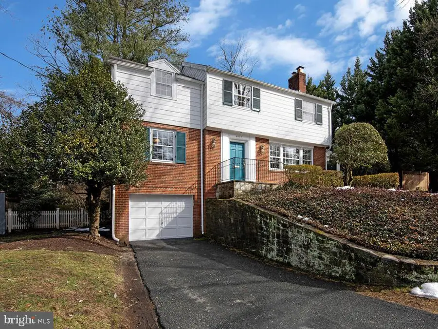 4907 Scarsdale Rd, Bethesda, MD 20816 - #3