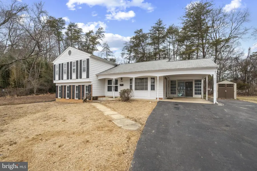 8607 Wild Olive Dr, Potomac, MD 20854 - #3