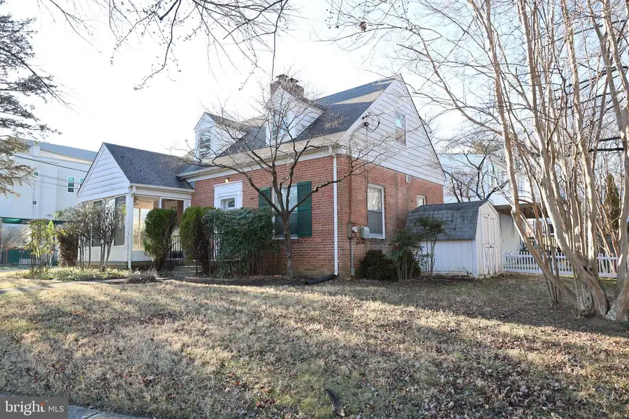 8208 Maple Ridge Rd, Bethesda, MD 20814 - #2