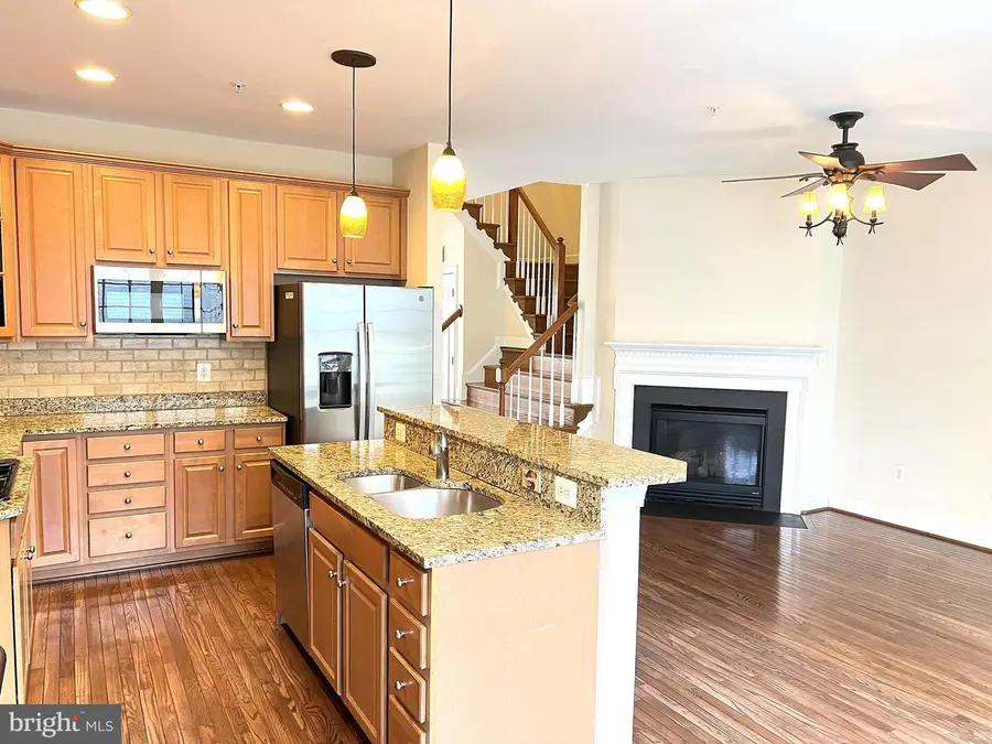 725 Ridgemont Ave, Rockville, MD 20850 - #3