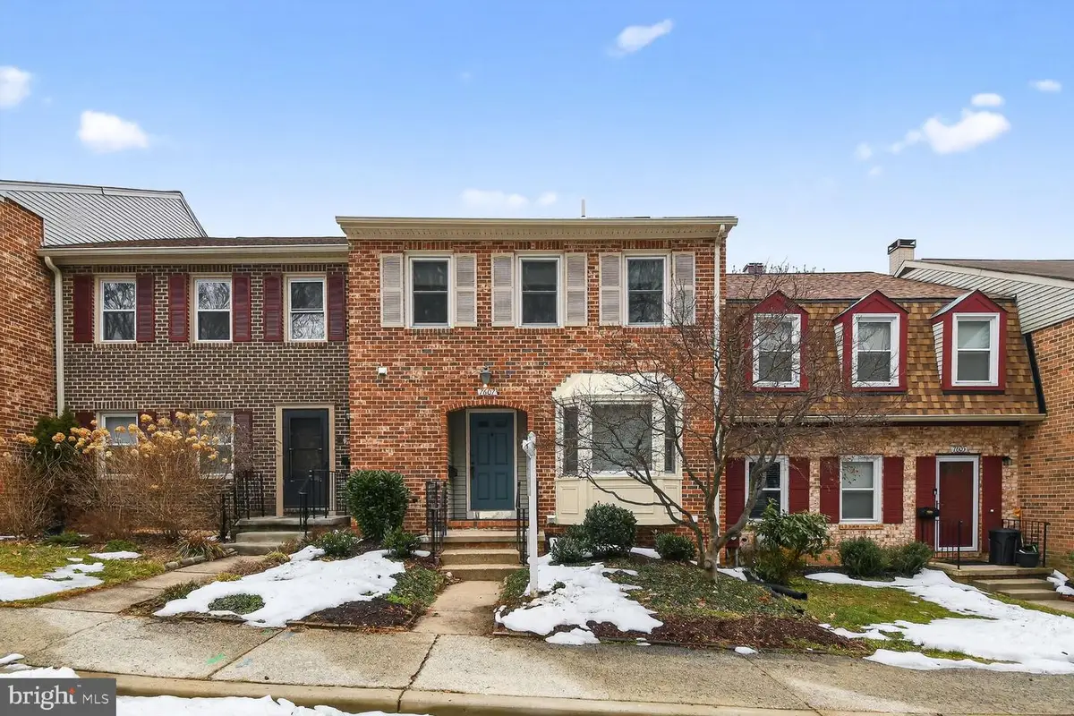 7607 Heatherton Ln, Rockville, MD 20854 - #1