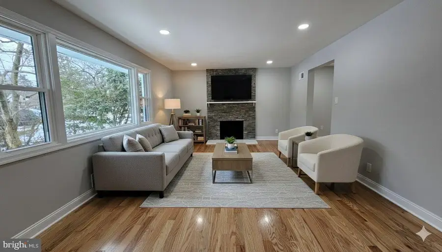 1305 Woodside Pkwy, Silver Spring, MD 20910 - #2