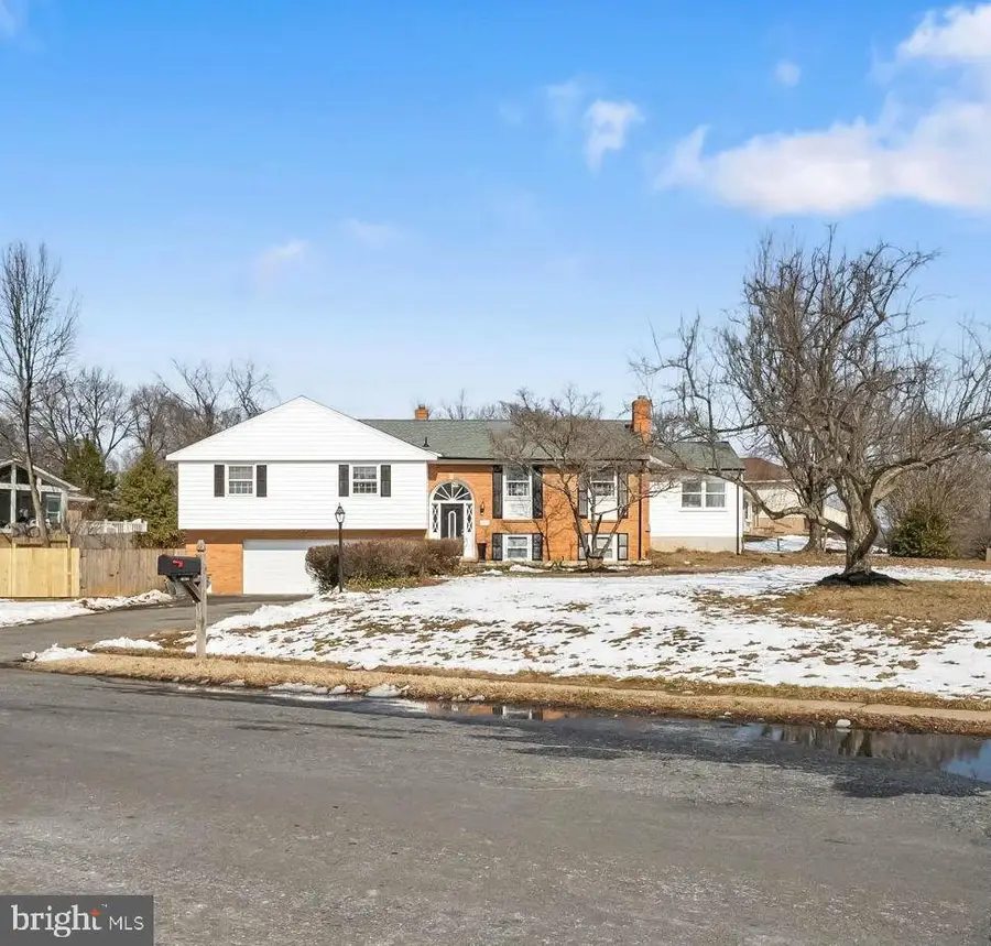 18901 Bloomfield Rd, Olney, MD 20832 - #3