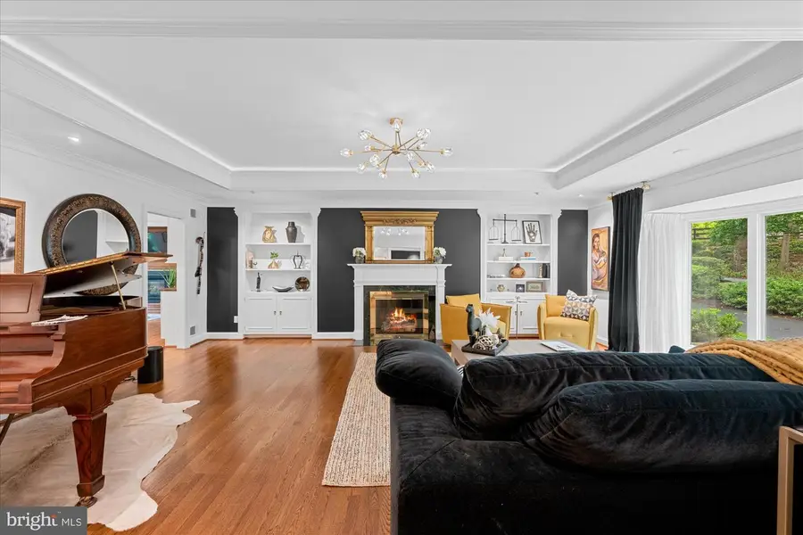 9225 Aldershot Dr, Bethesda, MD 20817 - #2