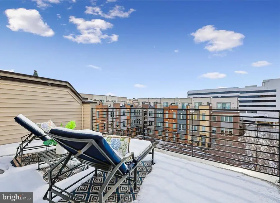 882 Thompson Cres #28, Rockville, MD 20852 - #3