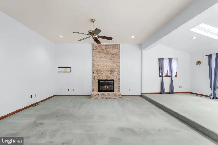 20901 Merle Dr, Gaithersburg, MD 20882 - #3