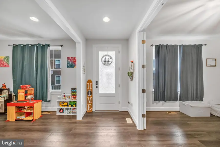 226 Redpoll Aly, Clarksburg, MD 20871 - #2