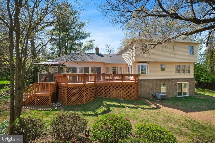 5 Canfield Ct, Potomac, MD 20854 - #2