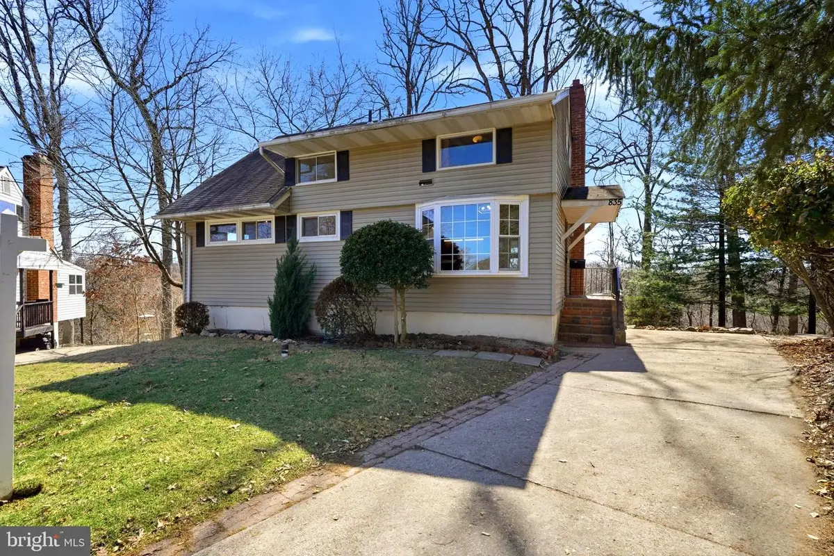 835 Bowie Rd, Rockville, MD 20852 - #1