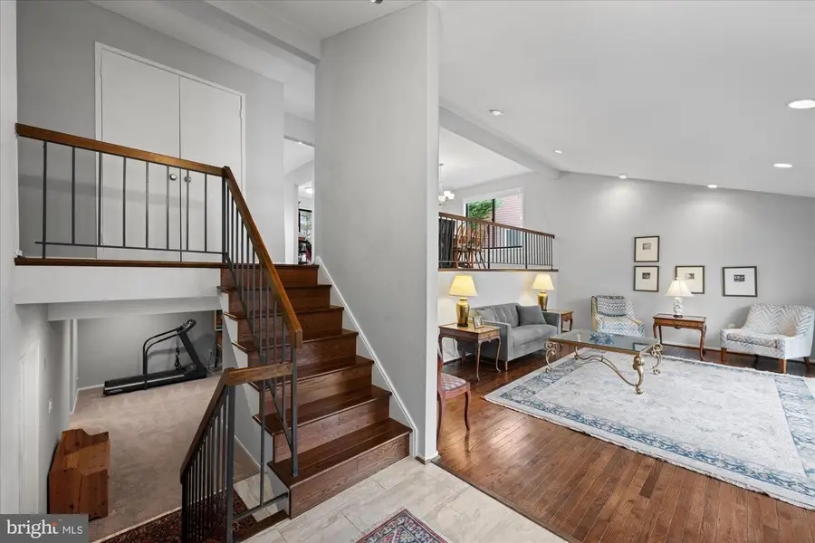 2519 Oakenshield Dr, Rockville, MD 20854 - #3