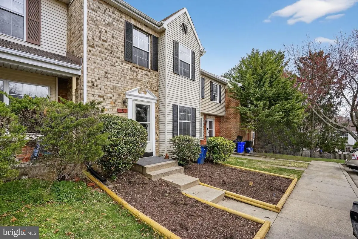 5 Crystal Rock Ct, Germantown, MD 20874 - #1