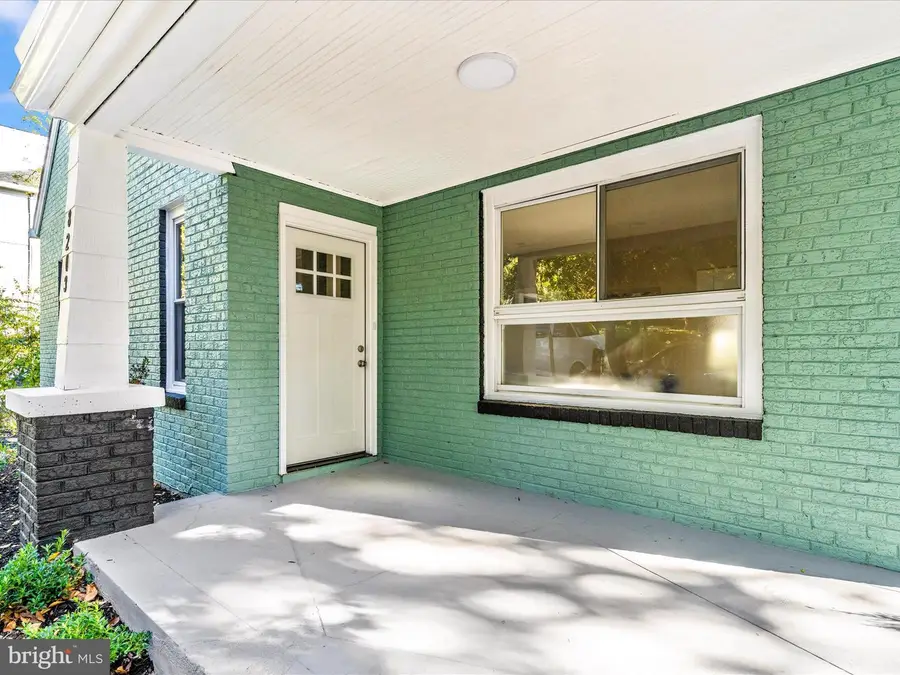 8203 Greenwood Ave, Takoma Park, MD 20912 - #2