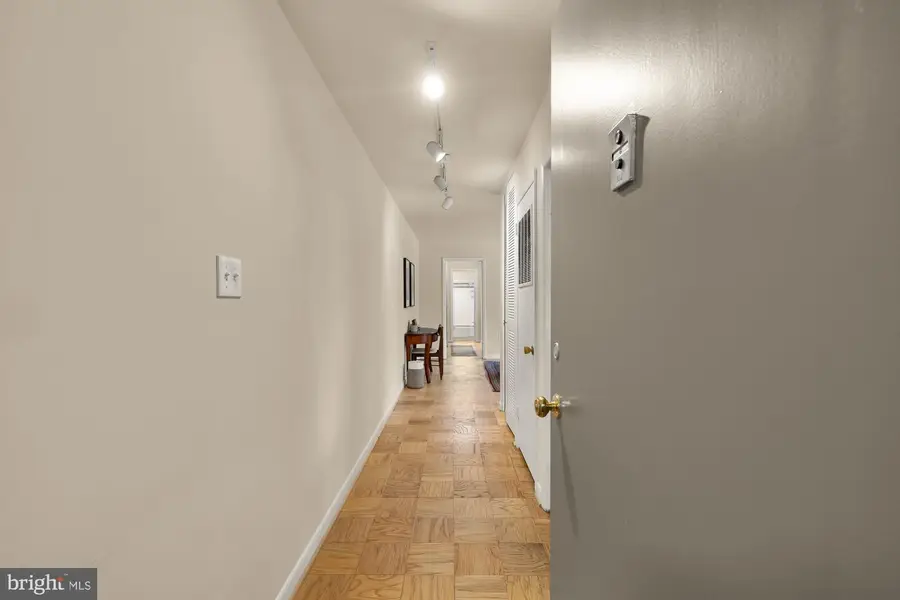 10661 Weymouth St #102, Bethesda, MD 20814 - #2