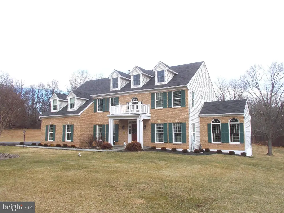 7213 Cliff Pine Dr, Gaithersburg, MD 20879 - #1