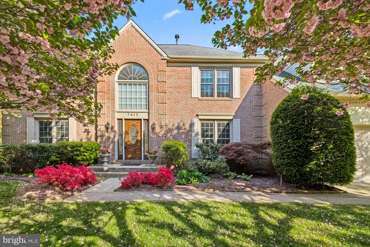 7412 Rosewood Manor Ln, Gaithersburg, MD 20882 - #1