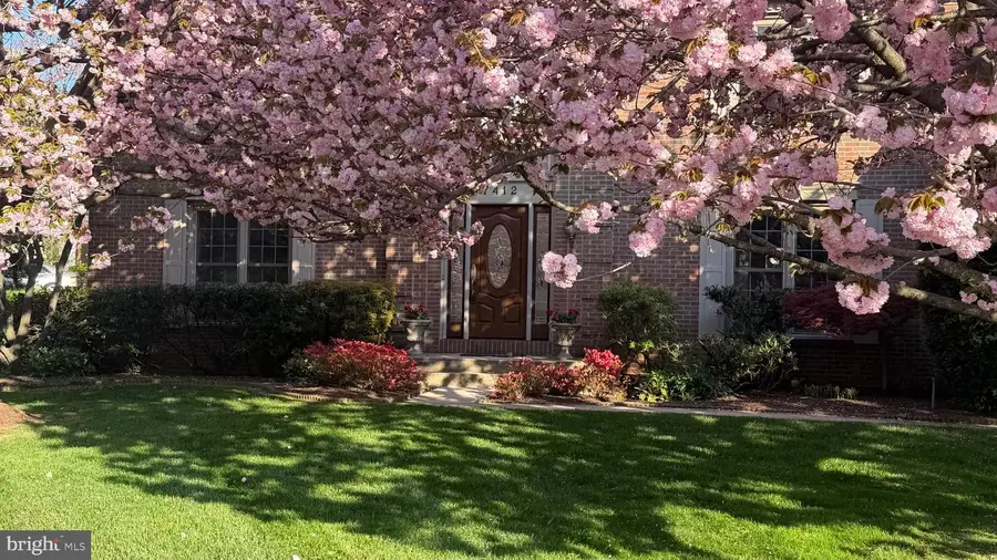 7412 Rosewood Manor Ln, Gaithersburg, MD 20882 - #3