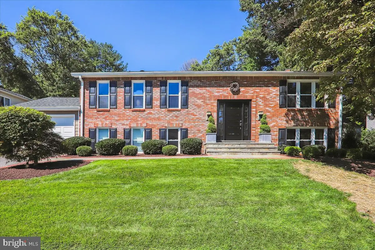 15208 Bunchberry Ct, North Potomac, MD 20878 - #1