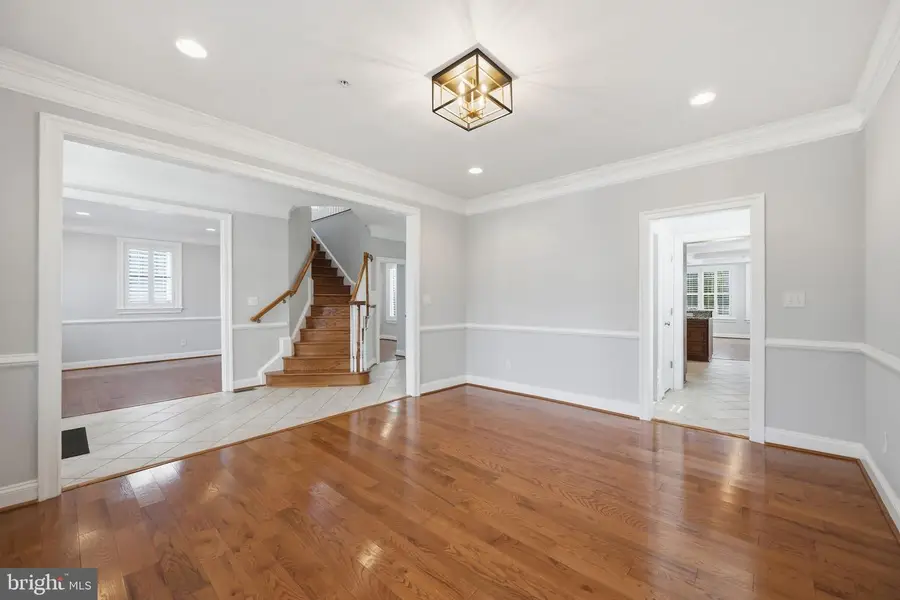 9705 Montauk Ave, Bethesda, MD 20817 - #3