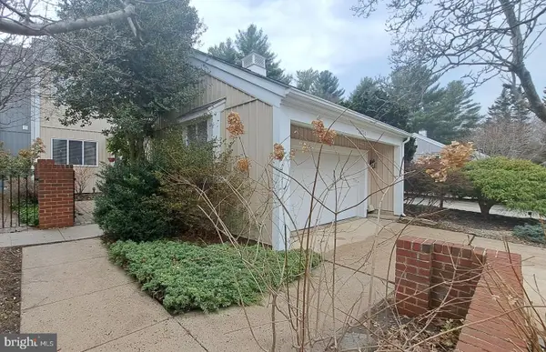 20716 Highland Hall Dr, MONTGOMERY VILLAGE, MD 20886