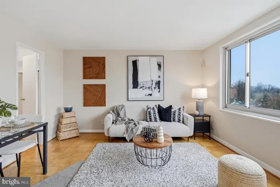 1900 Lyttonsville Rd #1003, Silver Spring, MD 20910 - #2