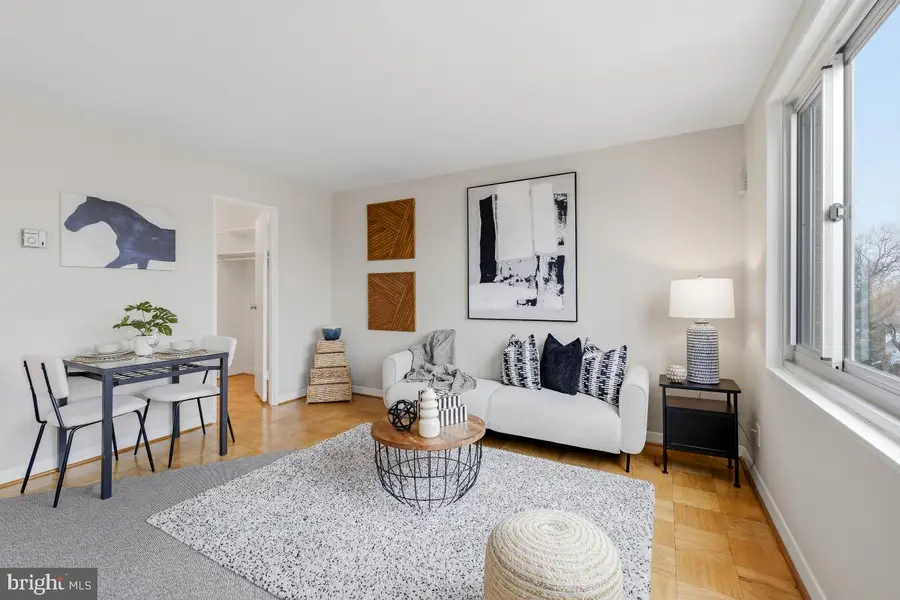 1900 Lyttonsville Rd #1003, Silver Spring, MD 20910 - #3