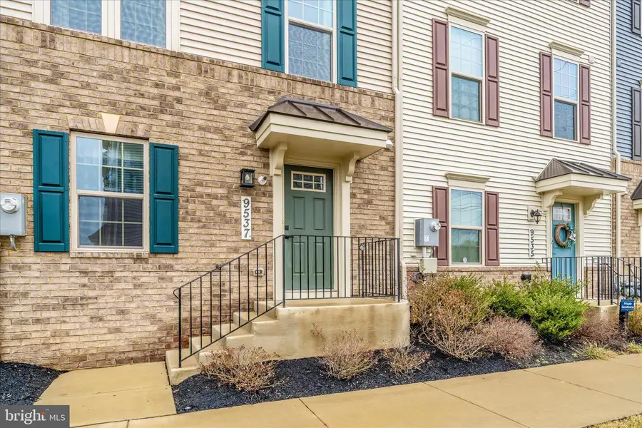 9537 Tall Oaks Rd, Montgomery Village, MD 20886 - #2