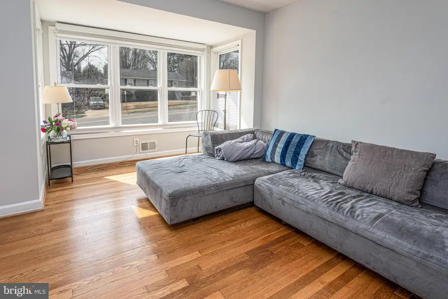 5305 Flanders Ave, Kensington, MD 20895 - #2