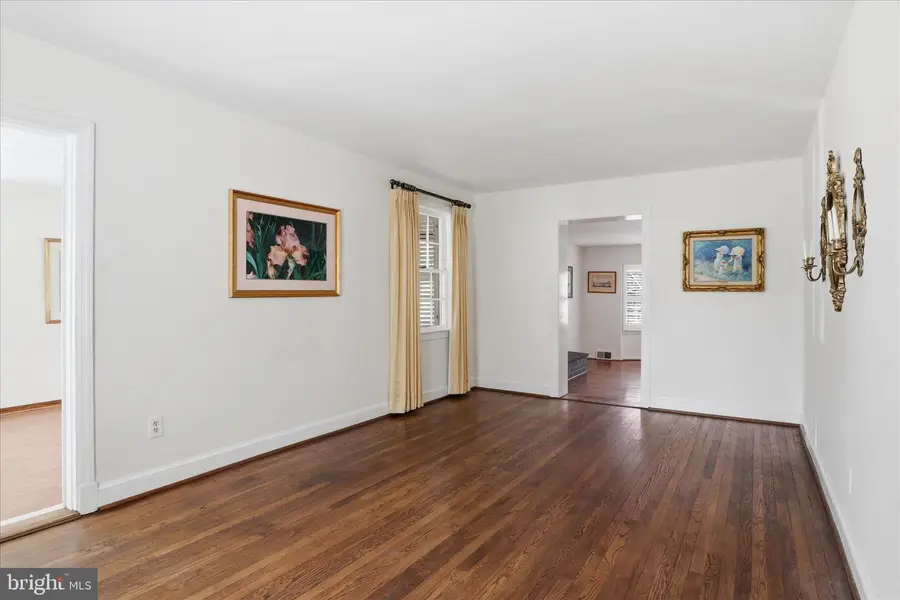 10010 Raynor Rd, Silver Spring, MD 20901 - #2