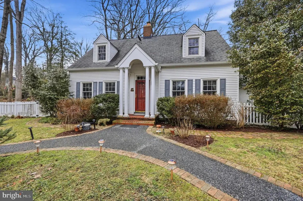 4701 Argyle Ave, Garrett Park, MD 20896 - #1