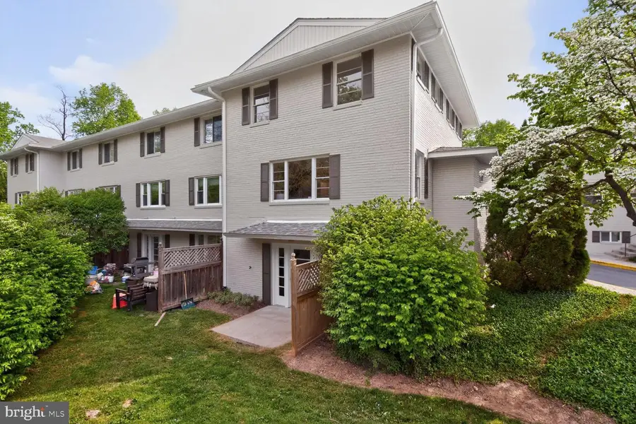 5363 Pooks Hill Rd, Bethesda, MD 20814 - #3