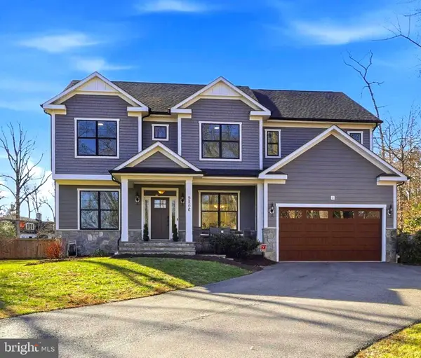 9206 Fernwood Rd, BETHESDA, MD 20817