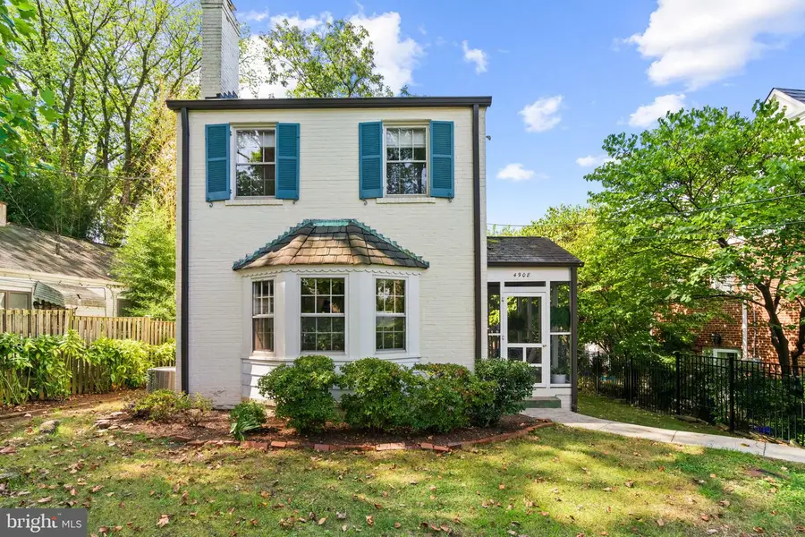 4908 Crescent St, Bethesda, MD 20816 - #2