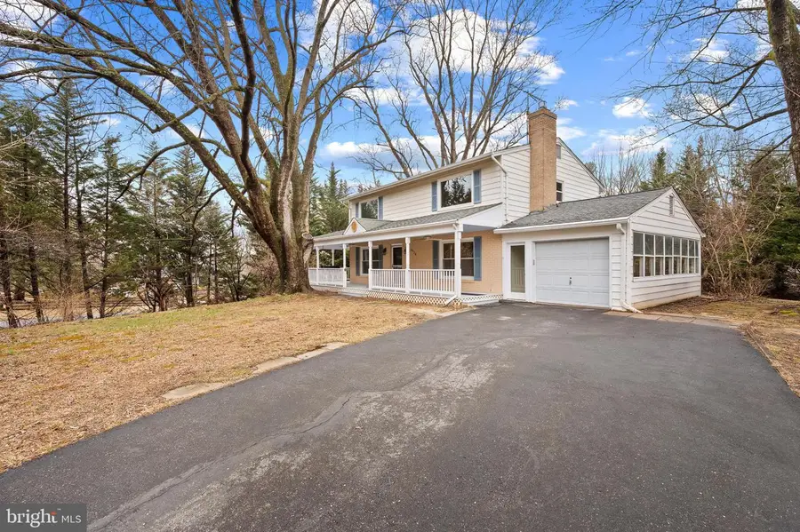 6916 Cynthia Ln, Derwood, MD 20855 - #2