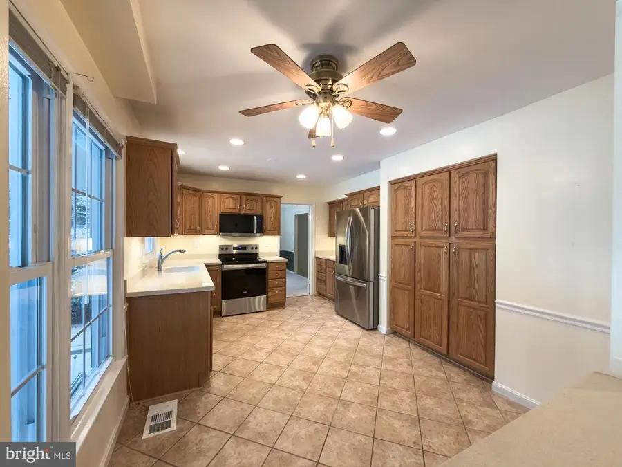 20069 Doolittle, Montgomery Village, MD 20886 - #2