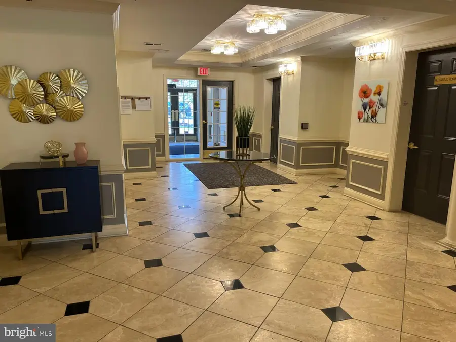 327 King Farm Blvd #203, Rockville, MD 20850 - #2