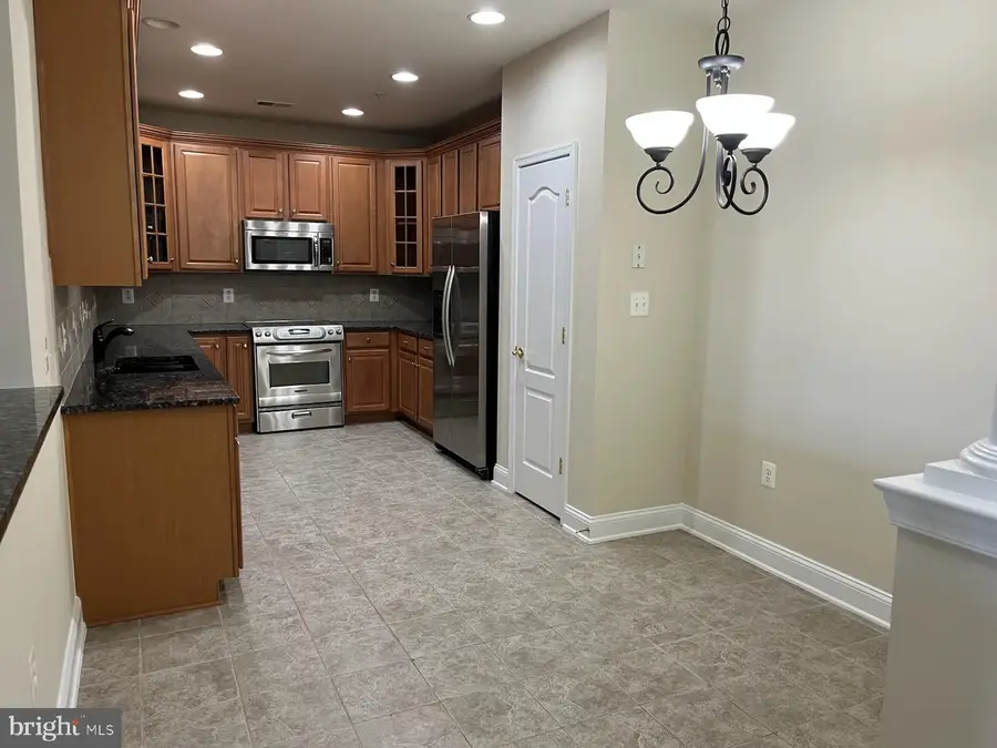 327 King Farm Blvd #203, Rockville, MD 20850 - #3